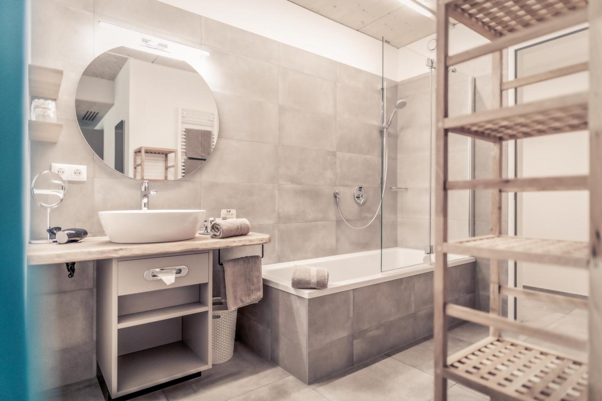 Boutique Hotel Lechzeit Elmen Exteriör bild