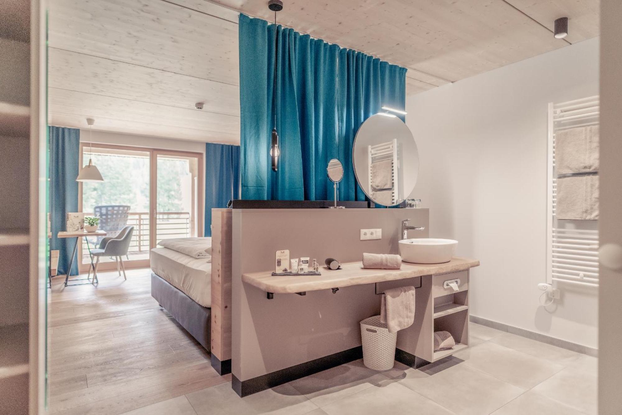 Boutique Hotel Lechzeit Elmen Exteriör bild