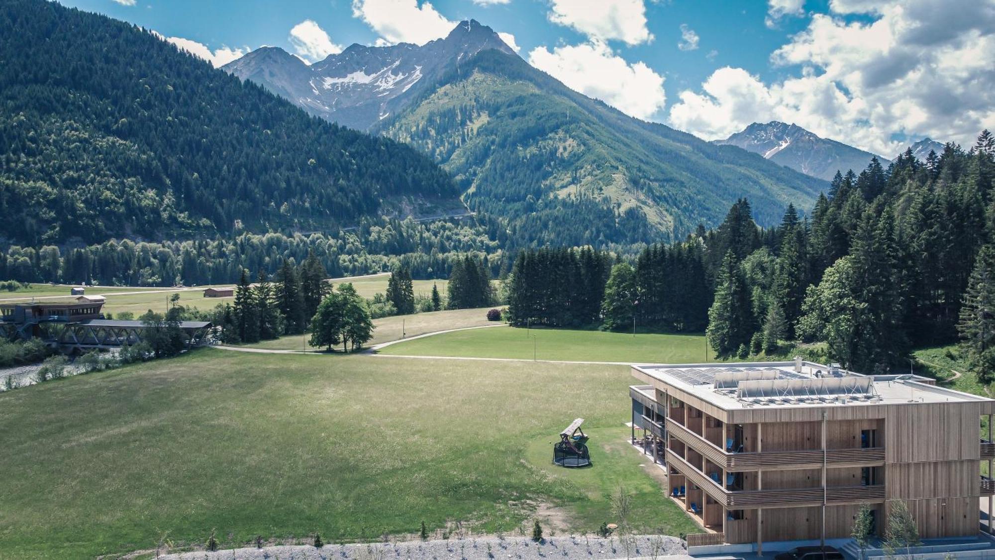 Boutique Hotel Lechzeit Elmen Exteriör bild