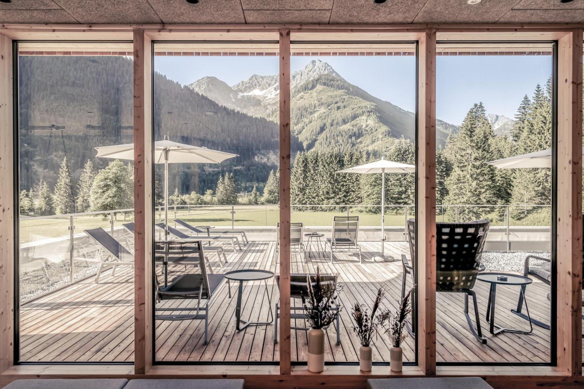 Boutique Hotel Lechzeit Elmen Exteriör bild