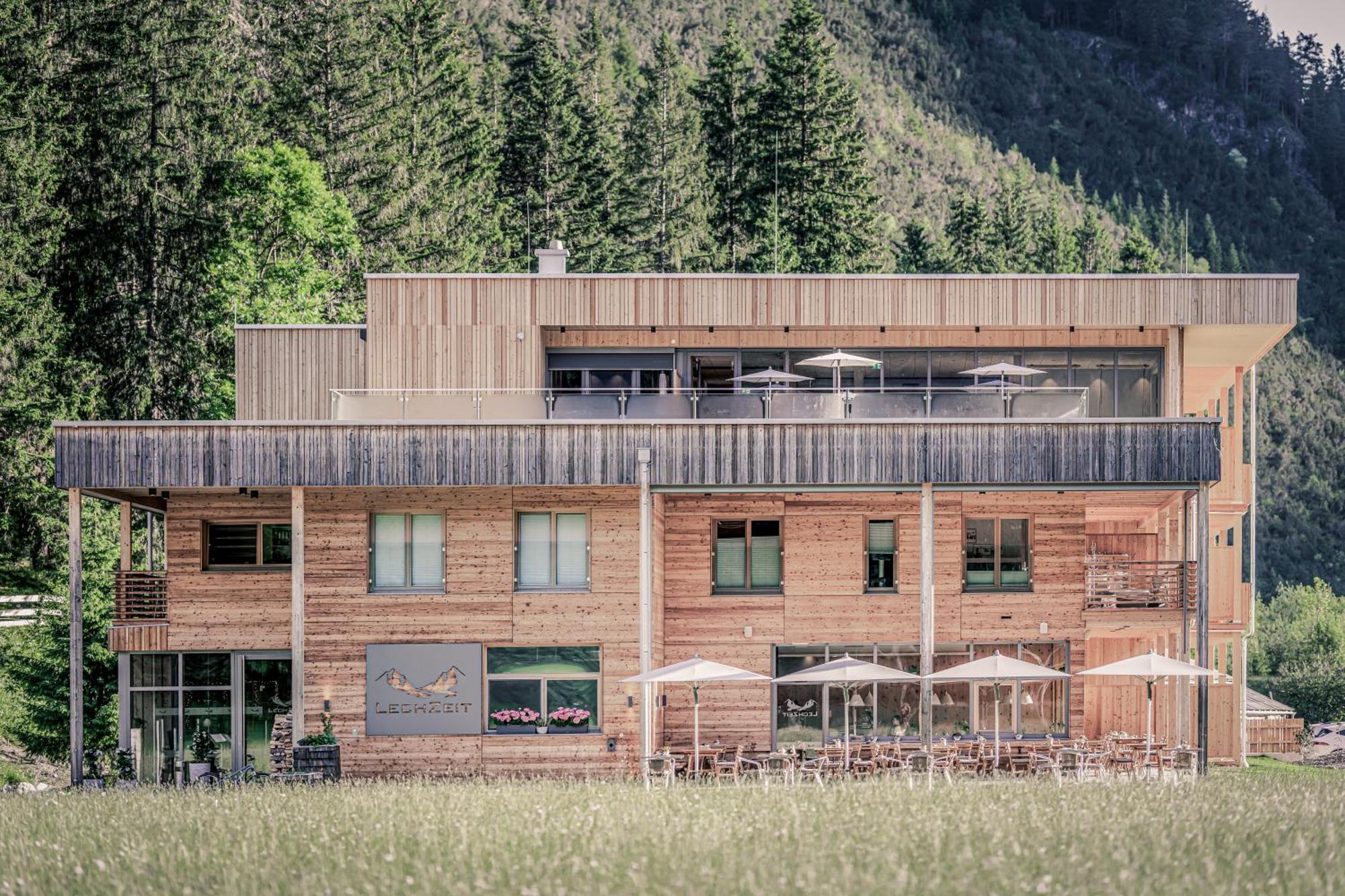 Boutique Hotel Lechzeit Elmen Exteriör bild
